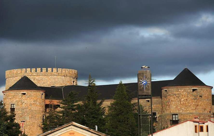 Apartamento Castilla Las Navas del Marqués Zewnętrze zdjęcie